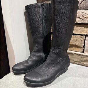 Ecco Black Heeled Leather Boots
